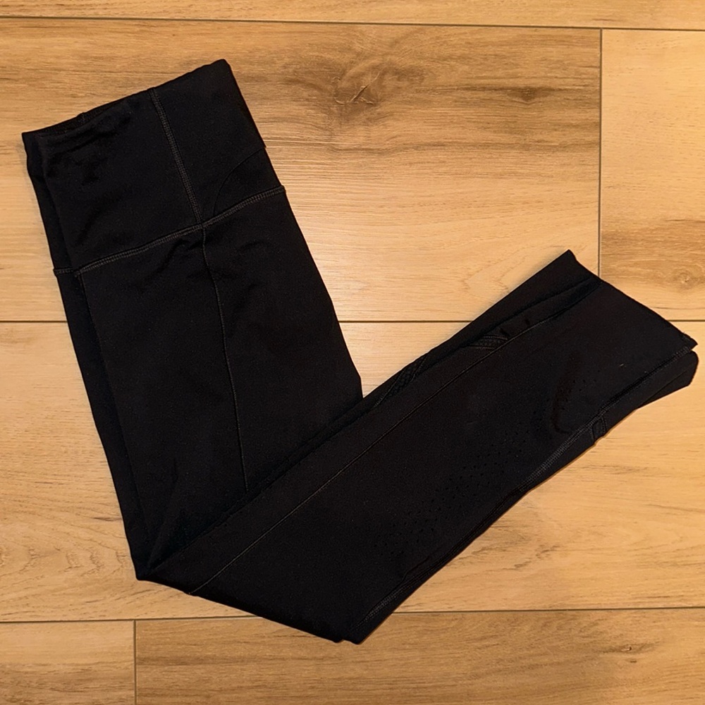 Under Armour Leggings with hole detailing on sides